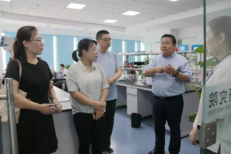 3威斯腾生物热烈欢迎石家庄四药闫总一行来我司考察访问.jpg