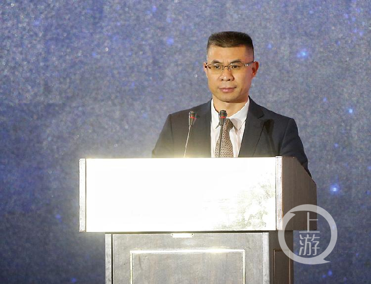 2威斯腾生物董事长周勇荣获“2019年度新锐渝商”称号.jpg