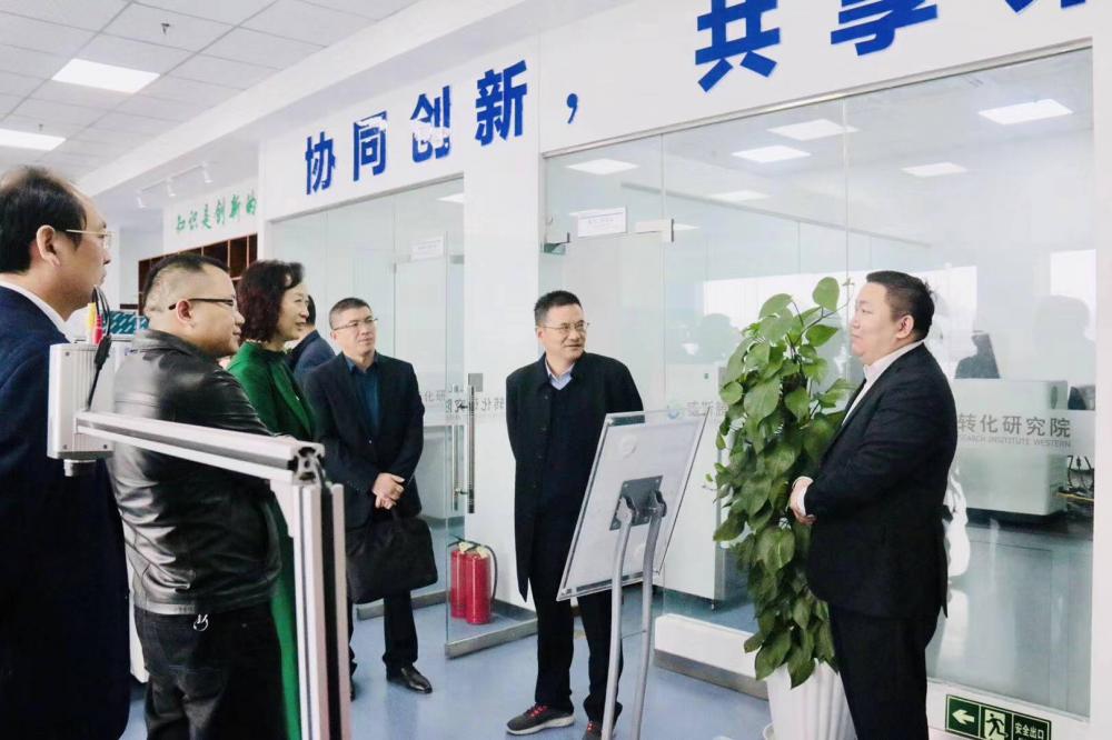 4重庆市九龙坡区工商联、忠县工商领导联赴威斯腾生物考察调研！.jpg